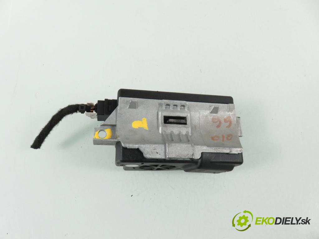 PORSCHE CAYENNE II (92A) SUV 2010 176,00 3.0 Diesel - M 05.9E 2967,00 blokáda tyče volantu 7PP905852B