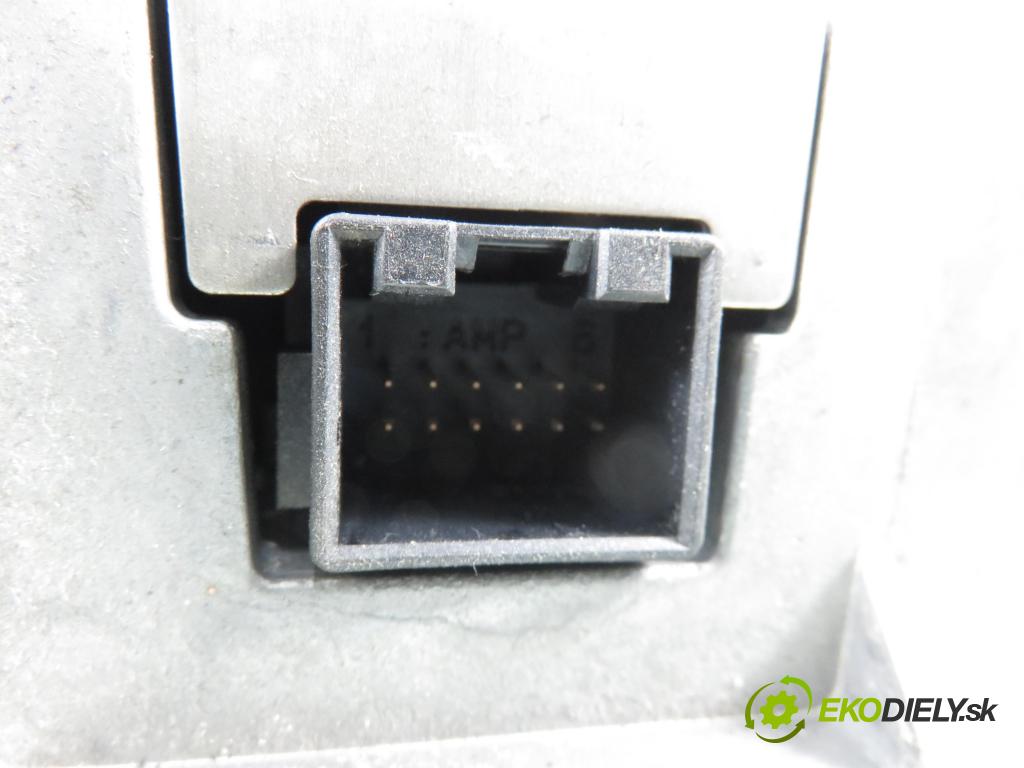 PORSCHE CAYENNE II (92A) SUV 2010 176,00 3.0 Diesel - M 05.9E 2967,00 Zosilňovač 7P5035223A (Zosilňovač)