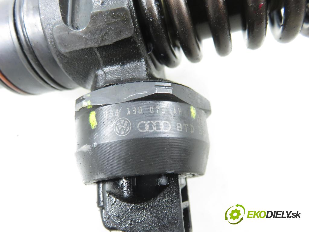 FORD GALAXY (WGR) MINIVAN 2003 66,00 1.9 TDI PD 90 - ANU 1896,00 Vstrekovač 038130073AH ; 0414720036 (Vstrekovač paliva)