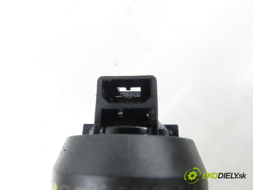 FORD GALAXY (WGR) MINIVAN 2003 66,00 1.9 TDI PD 90 - ANU 1896,00 Vstrekovač 038130073AH ; 0414720036 (Vstrekovač paliva)