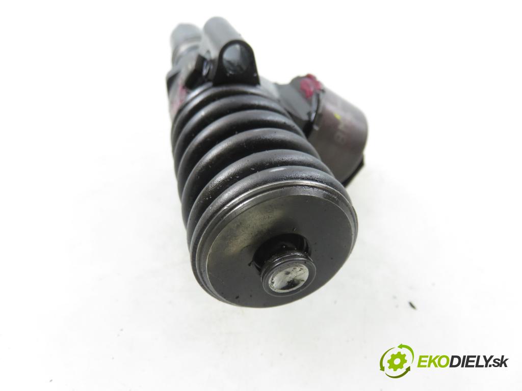 VW GOLF V (1K1) HB (LONG) 2006 103,00 2.0 TDI 16V 4motion - BKD 1968,00 Vstrekovač 03G130073G ; 0414720404 (Vstrekovač paliva)