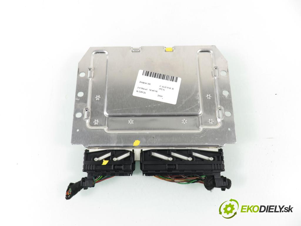 PORSCHE CAYENNE II (92A) SUV 2010 176,00 3.0 Diesel - M 05.9E 2967,00 řídící jednotka nápravy 7P0907553J
