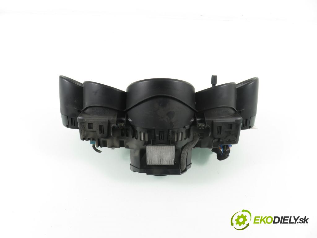 PORSCHE CAYENNE II (92A) SUV 2010 176,00 3.0 Diesel - M 05.9E 2967,00 Prístrojovka elektrický 7P5920904C