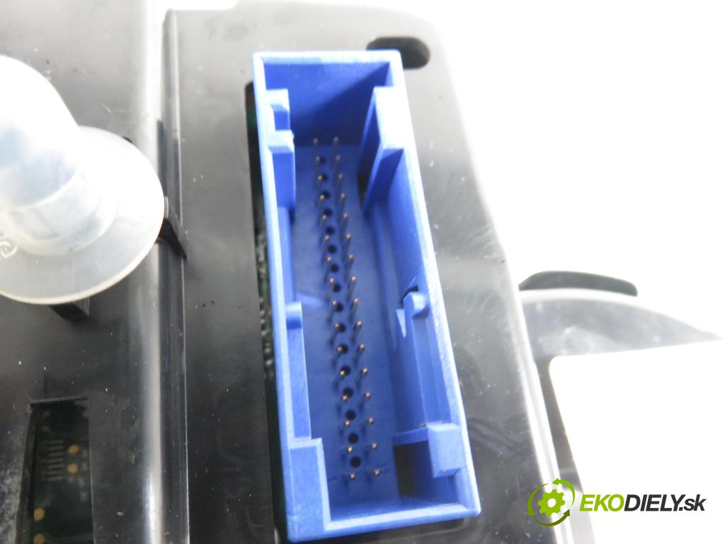 PORSCHE CAYENNE II (92A) SUV 2010 176,00 3.0 Diesel - M 05.9E 2967,00 Prístrojovka elektrický 7P5920904C