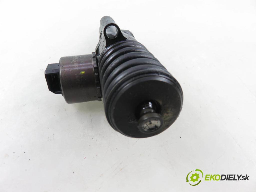 VW GOLF V (1K1) HB (LONG) 2006 103,00 2.0 TDI 16V 4motion - BKD 1968,00 Vstrekovač 03G130073G ; 0414720404 (Vstrekovač paliva)