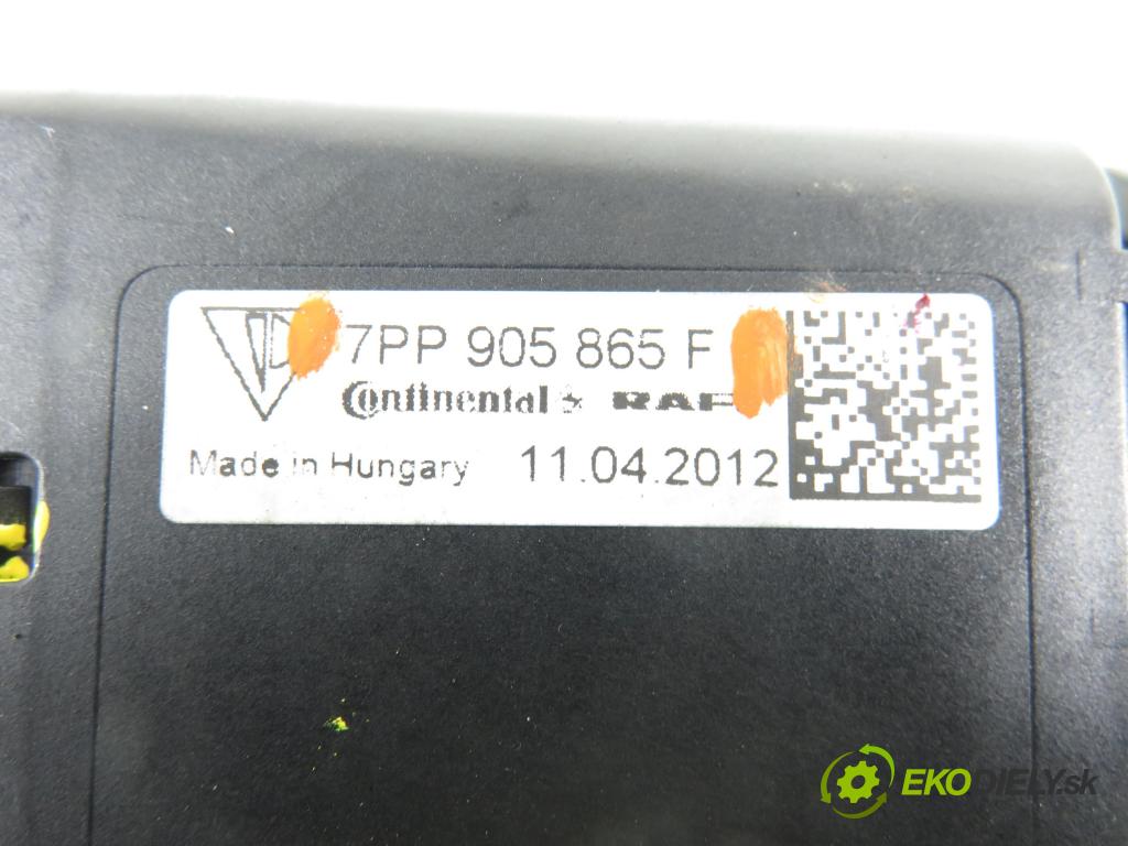 PORSCHE CAYENNE II (92A) SUV 2010 176,00 3.0 Diesel - M 05.9E 2967,00 spinačka 7PP905865F (Spínacia skrinka)