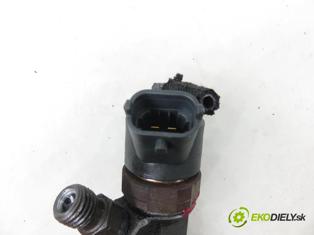 ROVER 75 (RJ) SEDAN 2005 85,00 2.0 CDT 116 - 204D2 1951,00 vstrekovač 2354045 ; 0445110030 (Vstrekovač paliva)