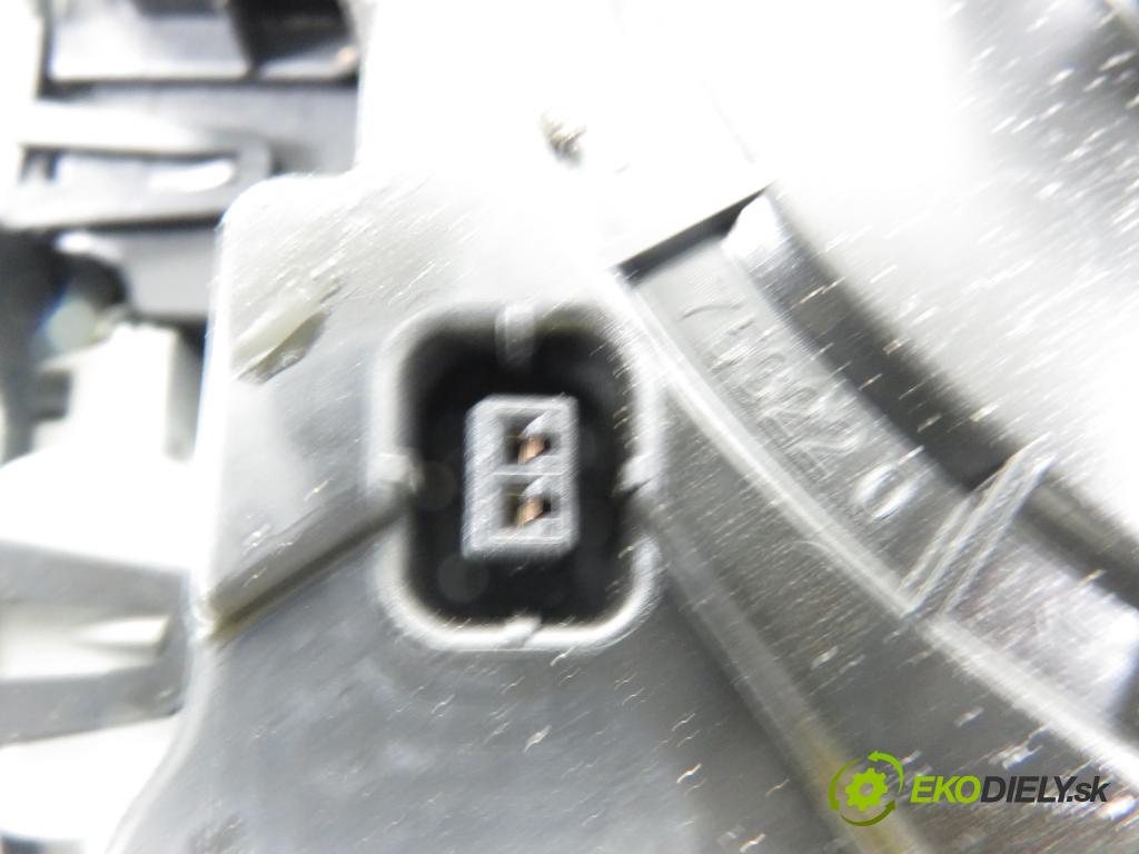 PORSCHE CAYENNE II (92A) SUV 2010 176,00 3.0 Diesel - M 05.9E 2967,00 PAKA/ŘAZENÍ/SADA: 7P5953507