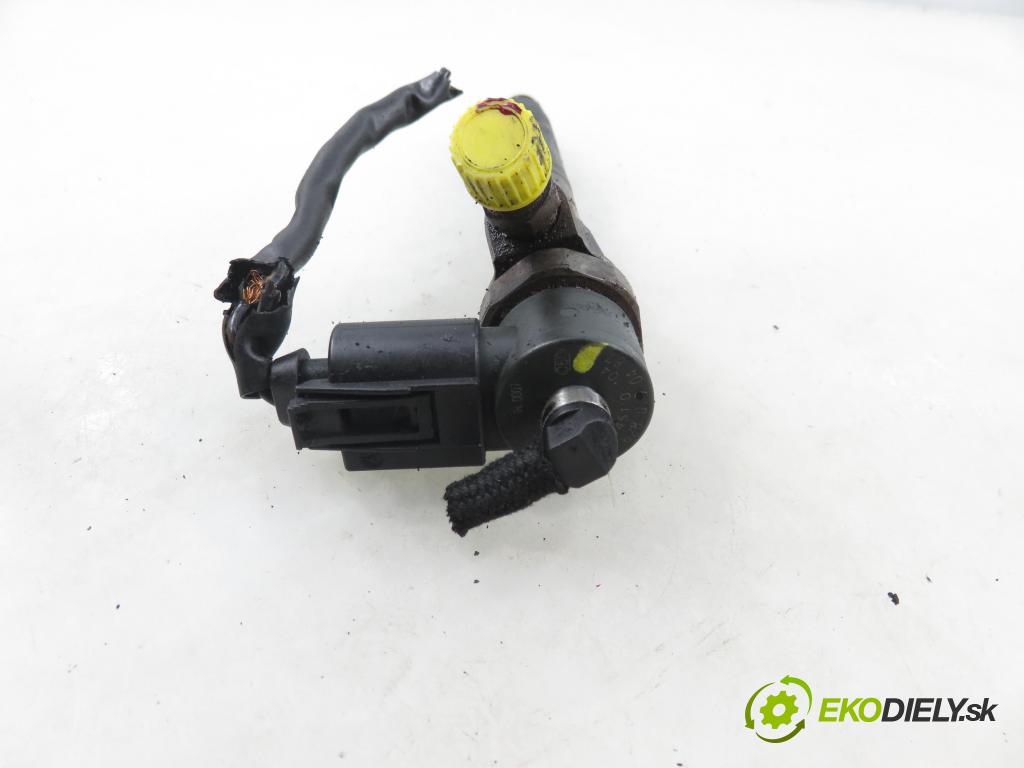 MERCEDES-BENZ KLASA S (W220) SEDAN 2003 191,00 S 400 CDI V8 260 - OM 628.960 3996,00 vstrekovač 0445110104 ; 6280700487 (Vstrekovač paliva)