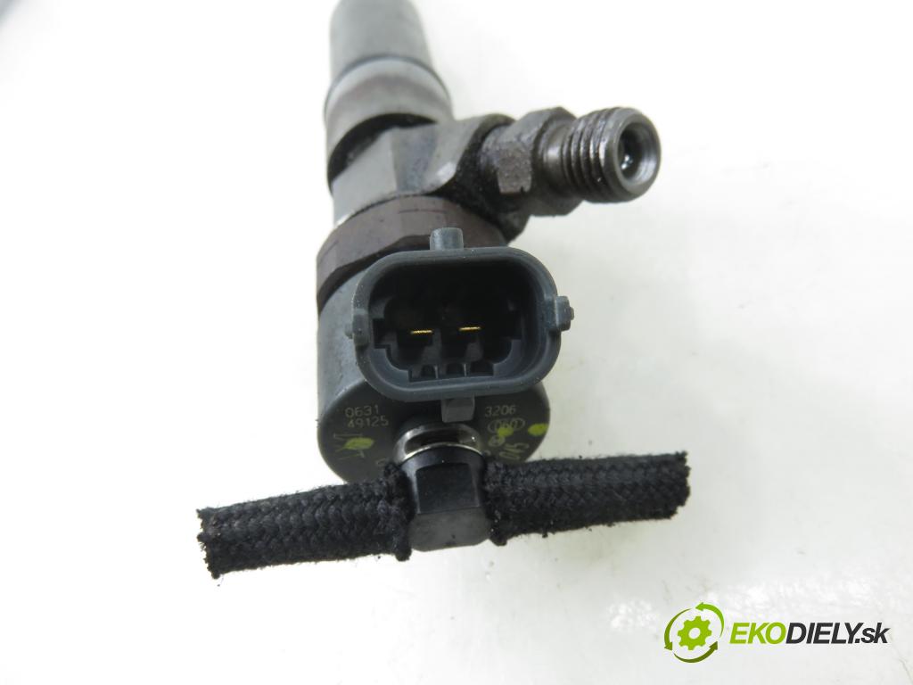 ROVER 75 (RJ) SEDAN 2005 85,00 2.0 CDT 116 - 204D2 1951,00 vstrekovač 2354045 ; 0445110030 (Vstrekovač paliva)