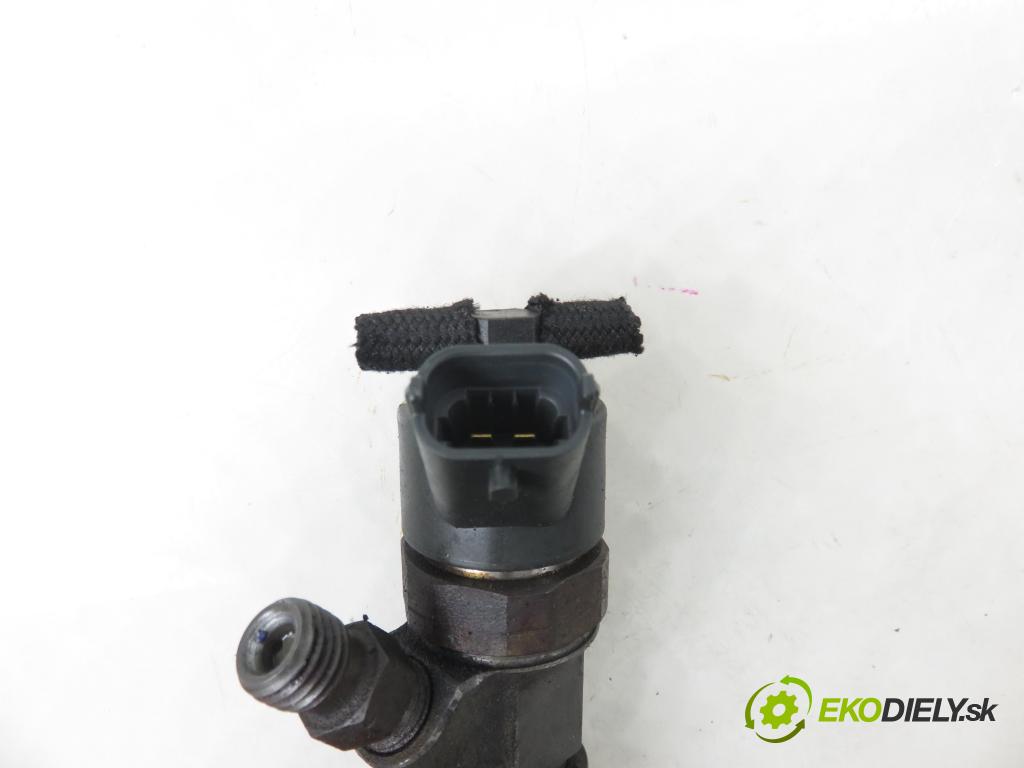 ROVER 75 (RJ) SEDAN 2005 85,00 2.0 CDT 116 - 204D2 1951,00 vstrekovač 2354045 ; 0445110030 (Vstrekovač paliva)