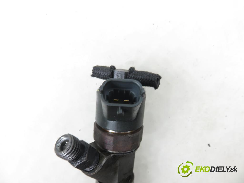 ROVER 75 (RJ) SEDAN 2005 85,00 2.0 CDT 116 - 204D2 1951,00 vstrekovač 2354045 ; 0445110030 (Vstrekovač paliva)