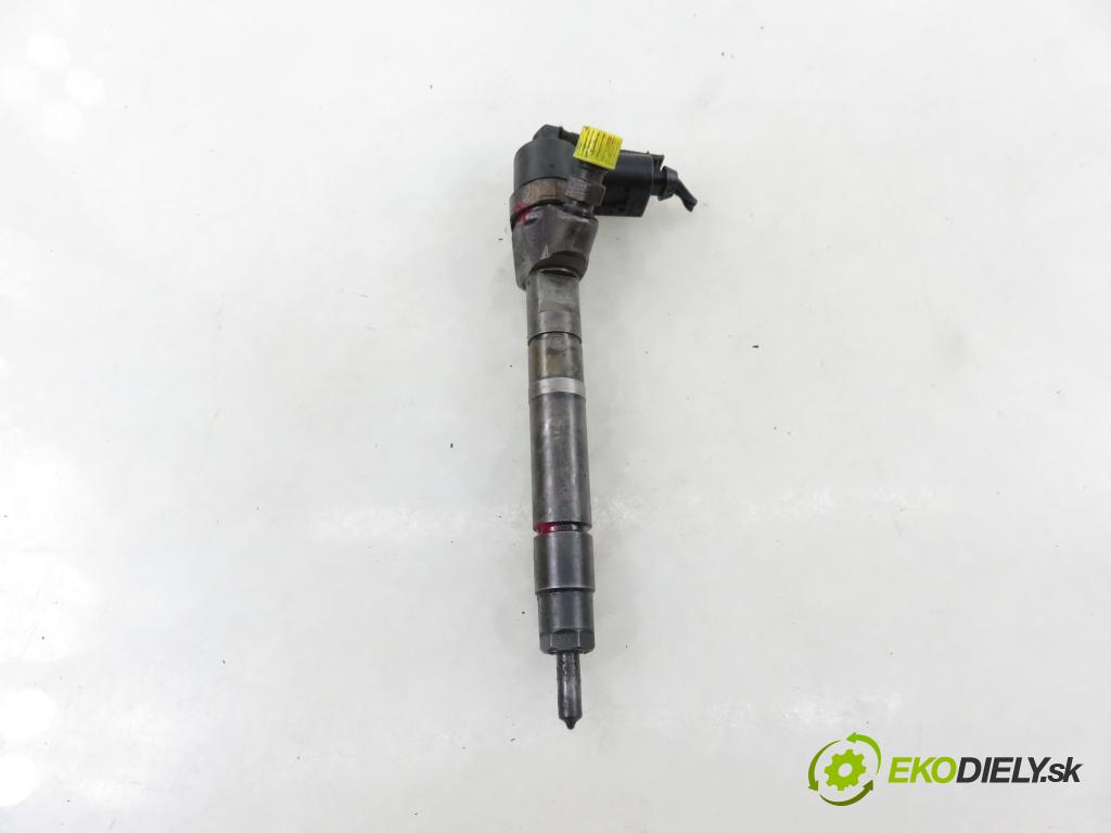 MERCEDES-BENZ KLASA S (W220) SEDAN 2003 191,00 S 400 CDI V8 260 - OM 628.960 3996,00 vstrekovač 0445110104 ; 6280700487 (Vstrekovač paliva)