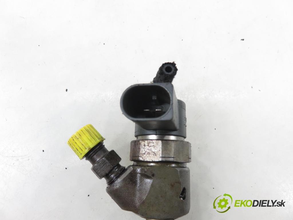 MERCEDES-BENZ KLASA S (W220) SEDAN 2003 191,00 S 400 CDI V8 260 - OM 628.960 3996,00 vstrekovač 0445110104 ; 6280700487 (Vstrekovač paliva)