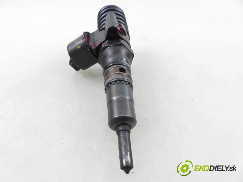 VW TOURAN (1T1, 1T2) MINIVAN 2005 103,00 2.0 TDI 16V 140 - BKD 1968,00 Vstrekovač 03G130073G ; 0414720404 (Vstrekovač paliva)