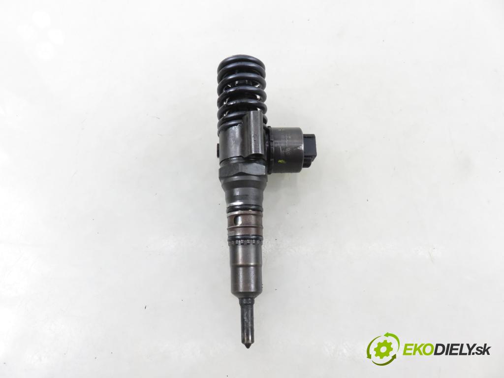 VW TOURAN (1T1, 1T2) MINIVAN 2005 103,00 2.0 TDI 16V 140 - BKD 1968,00 Vstrekovač 03G130073G ; 0414720404 (Vstrekovač paliva)