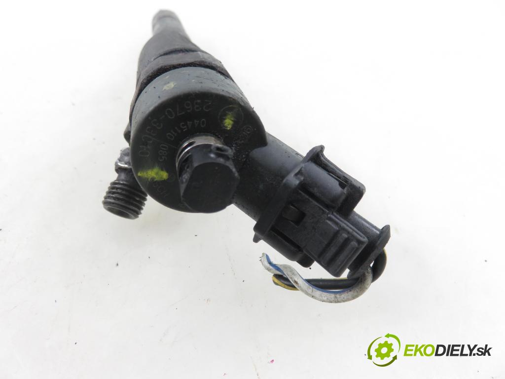 TOYOTA YARIS (_P1_) HB 2001 55,00 1.4 D-4D (NLP10_) - 1ND-TV 1364,00 vstrekovač 0445110085 ; 2367033010 (Vstrekovač paliva)