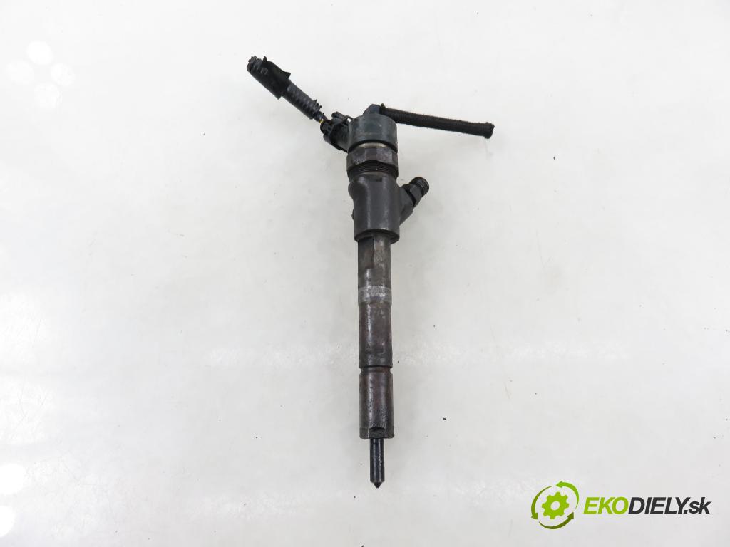 TOYOTA YARIS (_P1_) HB 2001 55,00 1.4 D-4D (NLP10_) - 1ND-TV 1364,00 vstrekovač 0445110085 ; 2367033010 (Vstrekovač paliva)