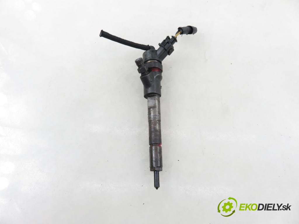 TOYOTA YARIS (_P1_) HB 2001 55,00 1.4 D-4D (NLP10_) - 1ND-TV 1364,00 vstrekovač 0445110085 ; 2367033010 (Vstrekovač paliva)