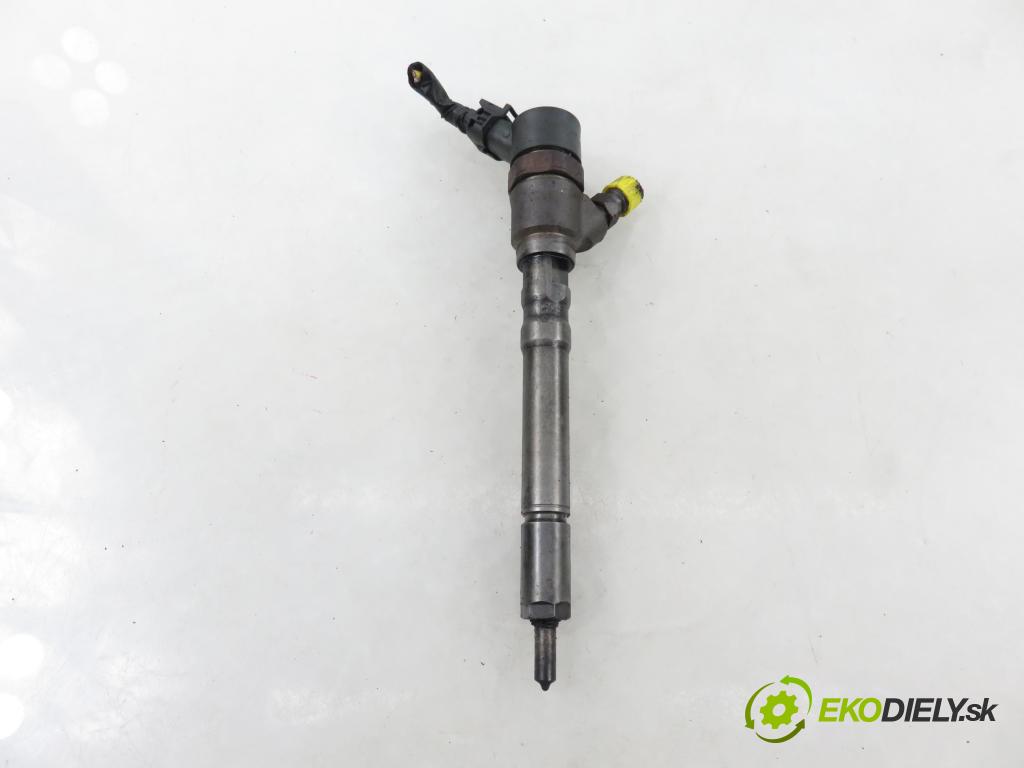 HYUNDAI TUCSON (JM) SUV 2006 83,00 2.0 CRDi 4WD 113 - D4EA 1991,00 vstrekovač 3380027900 ; 0445110126 (Vstrekovač paliva)