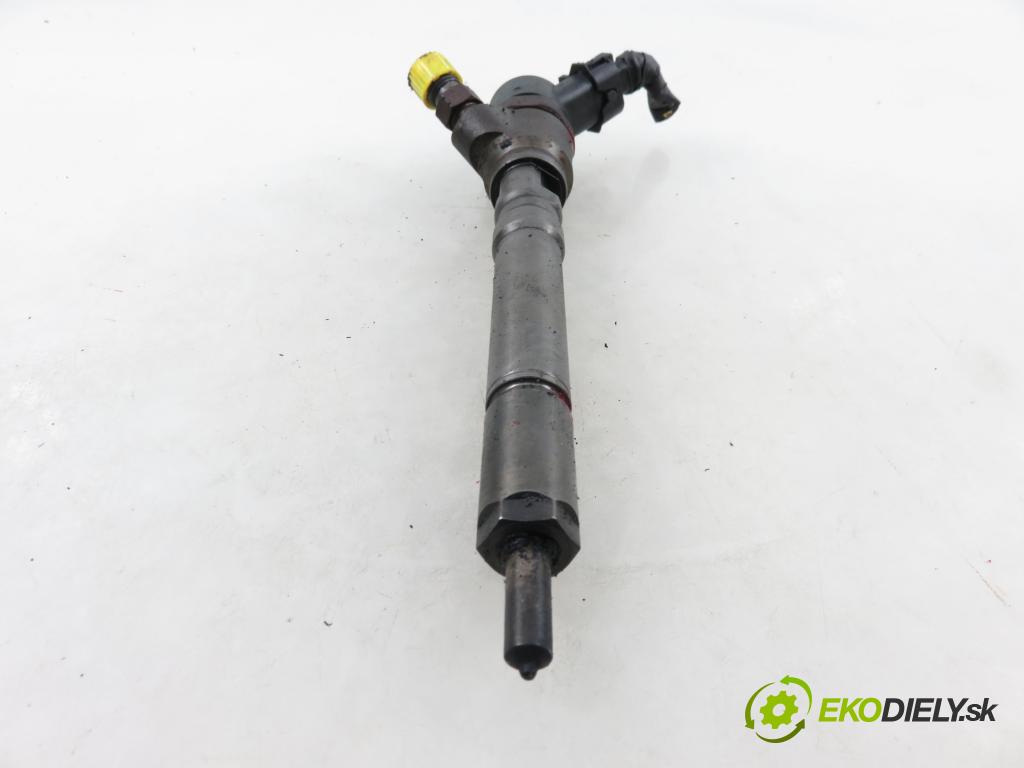 HYUNDAI TUCSON (JM) SUV 2006 83,00 2.0 CRDi 4WD 113 - D4EA 1991,00 vstrekovač 3380027900 ; 0445110126 (Vstrekovač paliva)