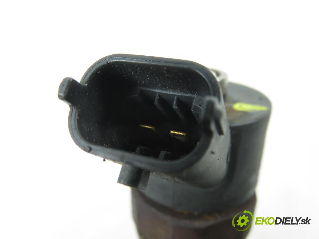 HYUNDAI TUCSON (JM) SUV 2006 83,00 2.0 CRDi 4WD 113 - D4EA 1991,00 vstrekovač 3380027900 ; 0445110126 (Vstrekovač paliva)