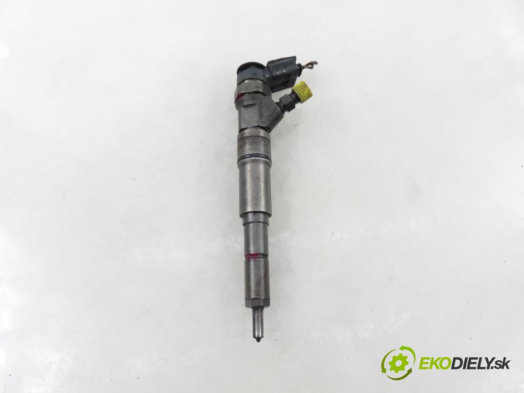 BMW 3 (E46) SEDAN 2003 110,00 320 d 150 - M47 D20 (204D4) 1995,00 vstrekovač 0445110131 ; 7789661 (Vstrekovač paliva)