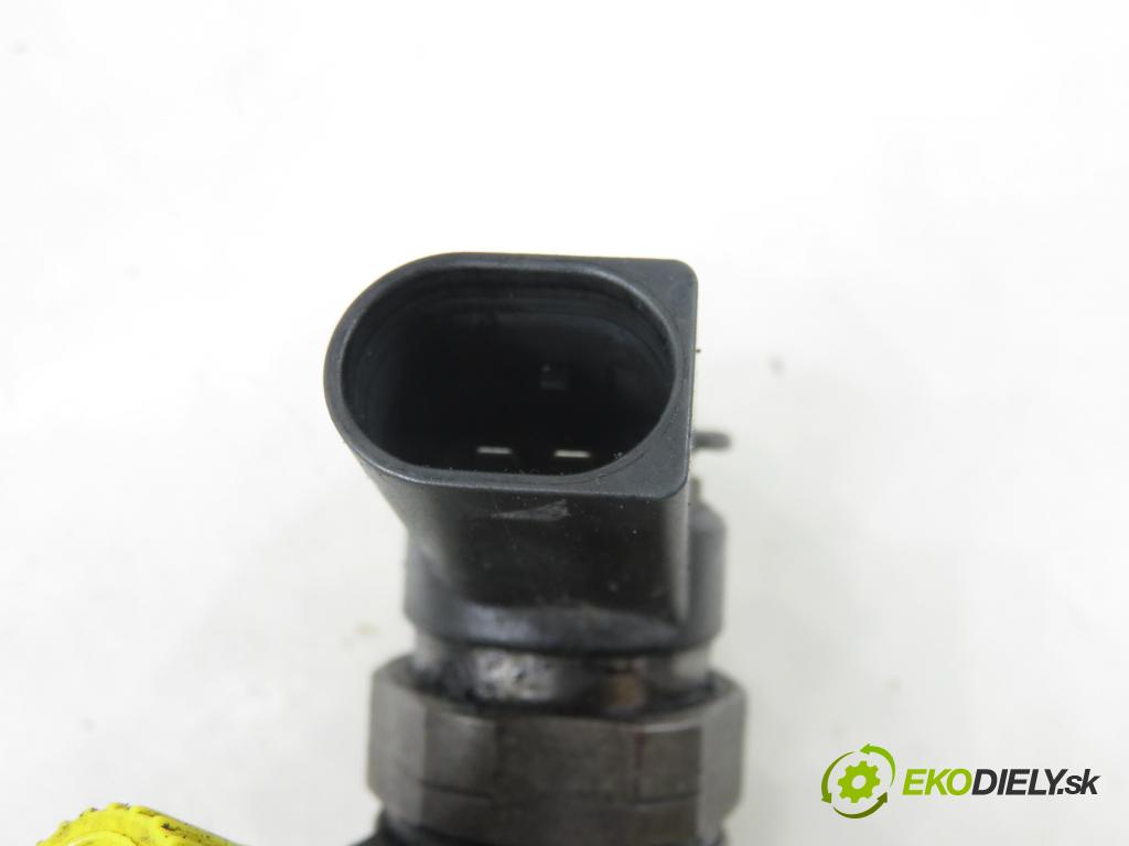 BMW 3 (E46) SEDAN 2003 110,00 320 d 150 - M47 D20 (204D4) 1995,00 vstrekovač 0445110131 ; 7789661 (Vstrekovač paliva)