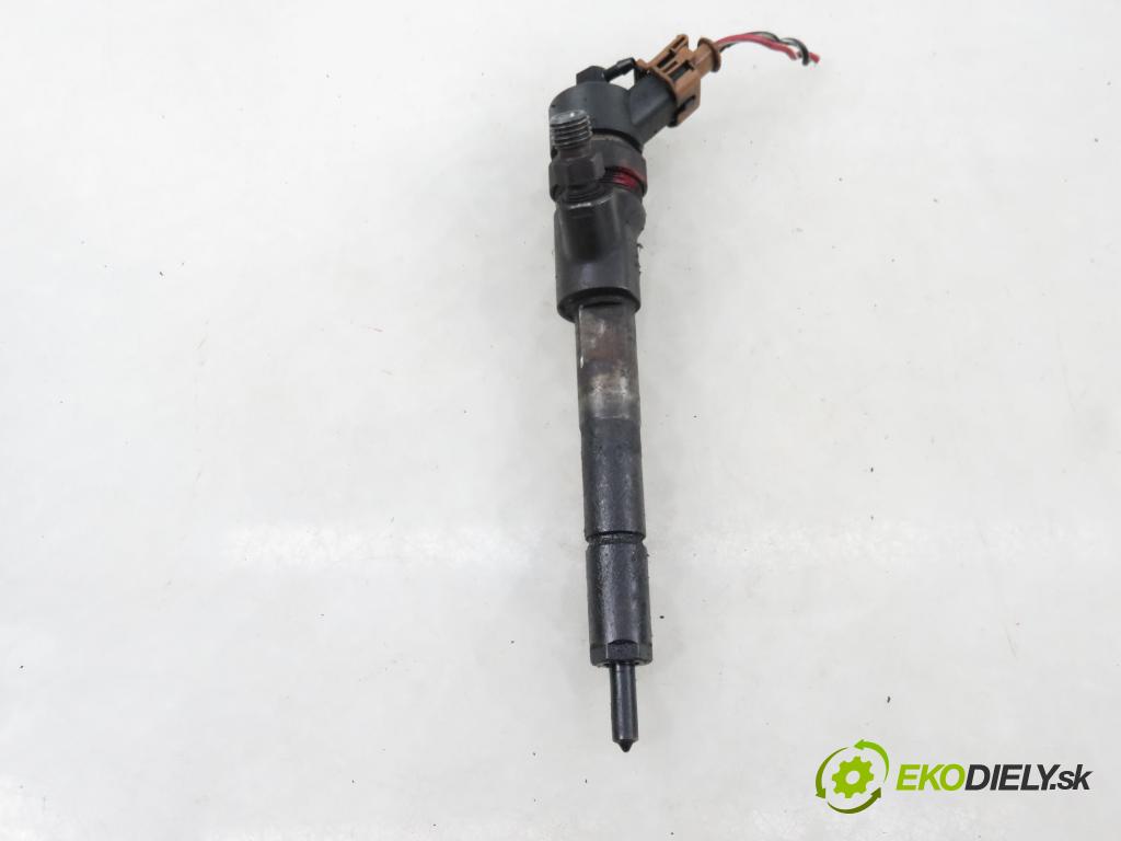 TOYOTA YARIS (_P1_) HB 2001 55,00 1.4 D-4D (NLP10_) - 1ND-TV 1364,00 vstrekovač 0445110085 ; 2367033010 (Vstrekovač paliva)