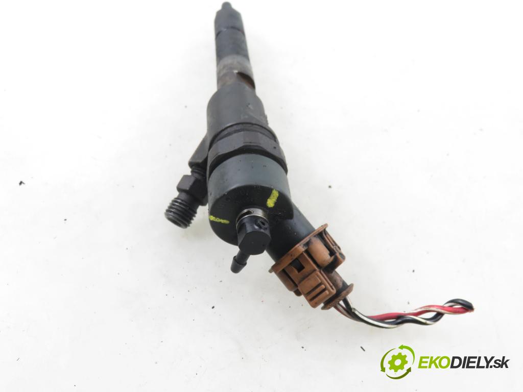 TOYOTA YARIS (_P1_) HB 2001 55,00 1.4 D-4D (NLP10_) - 1ND-TV 1364,00 vstrekovač 0445110085 ; 2367033010 (Vstrekovač paliva)