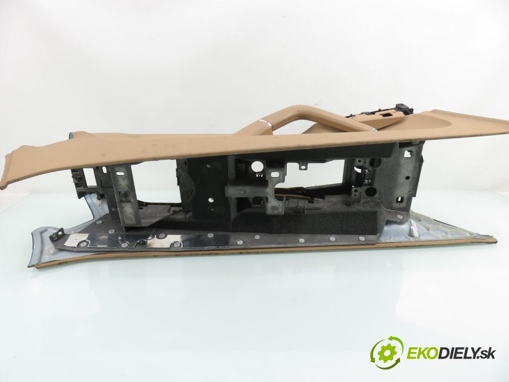 PORSCHE CAYENNE II (92A) SUV 2010 176,00 3.0 Diesel - M 05.9E 2967,00 Tunel STREDNÝ: 7P5864089