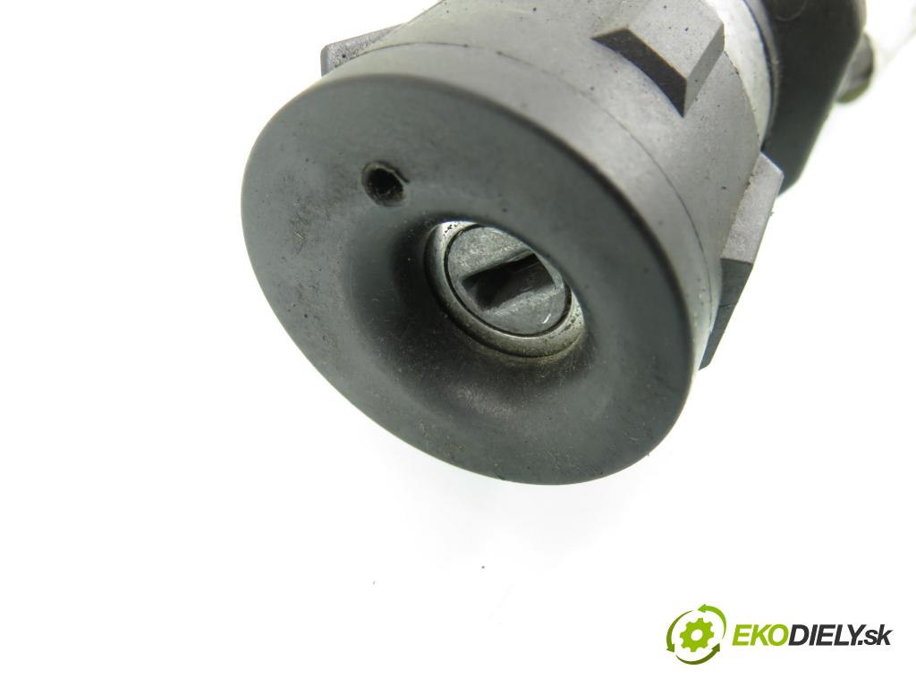 PEUGEOT 807 (EB_) MINIVAN 2004 94,00 2.2 16V HDi 128 - 4HW 2179,00 spinačka 36353100 ; 9648445180 (Spínacia skrinka)