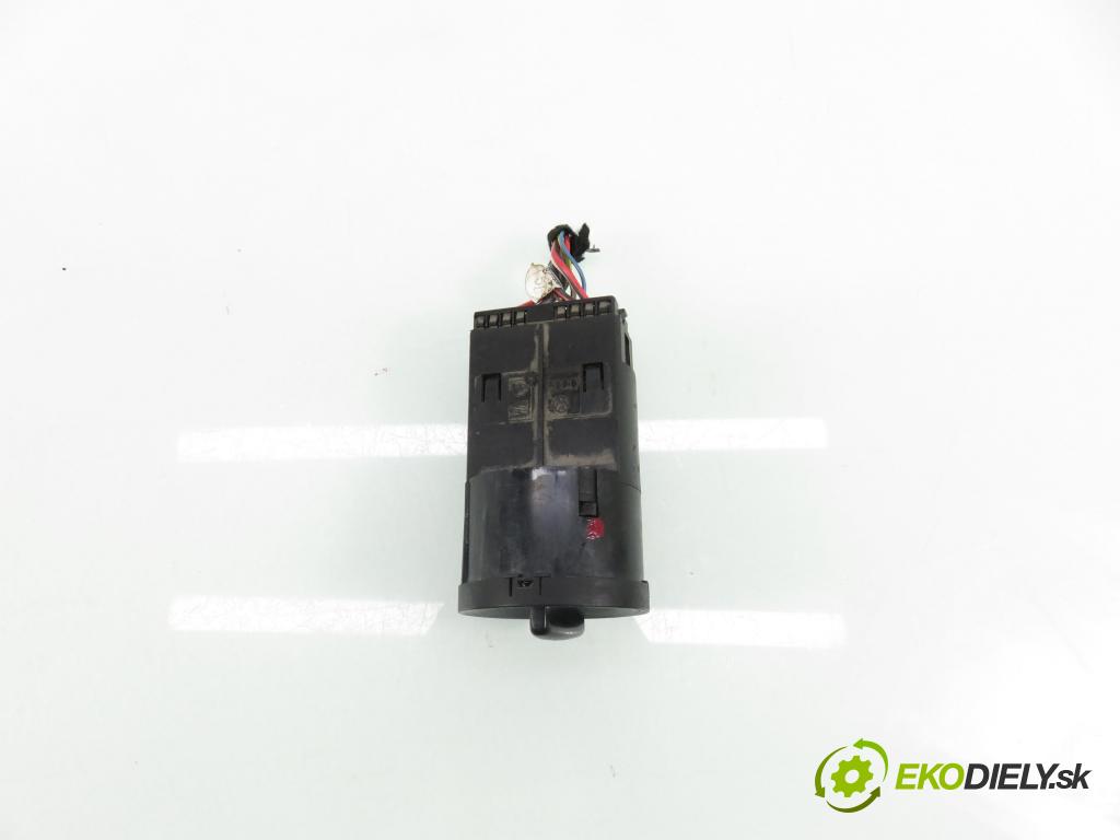 SKODA ROOMSTER (5J) HB 2008 59,00 1.4 TDI - BMS 1422,00 prepínač svetlá 3B0941531B