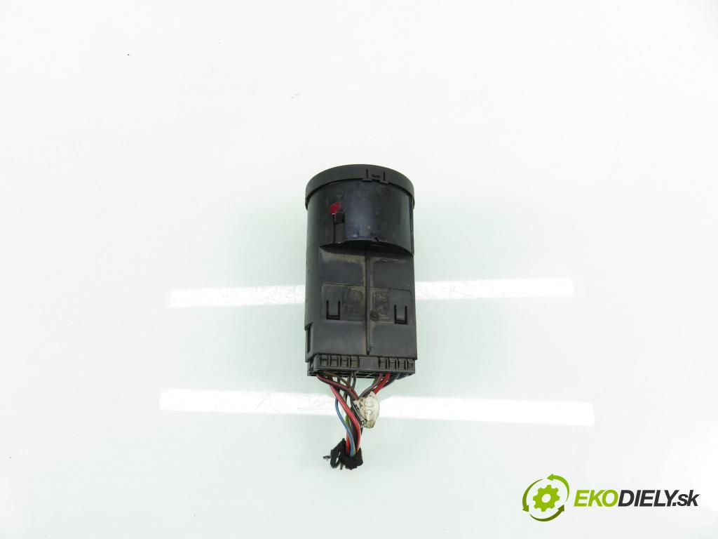 SKODA ROOMSTER (5J) HB 2008 59,00 1.4 TDI - BMS 1422,00 prepínač svetlá 3B0941531B