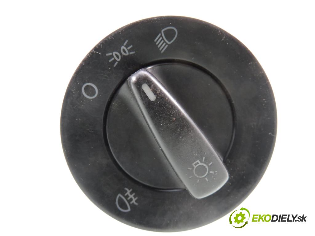 SKODA ROOMSTER (5J) HB 2008 59,00 1.4 TDI - BMS 1422,00 prepínač svetlá 3B0941531B