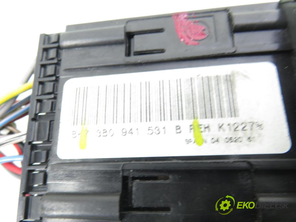 SKODA ROOMSTER (5J) HB 2008 59,00 1.4 TDI - BMS 1422,00 prepínač svetlá 3B0941531B