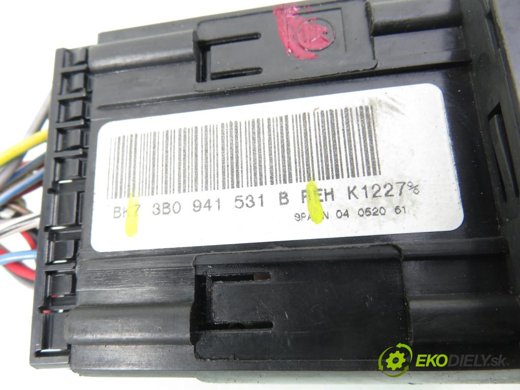 SKODA ROOMSTER (5J) HB 2008 59,00 1.4 TDI - BMS 1422,00 prepínač svetlá 3B0941531B