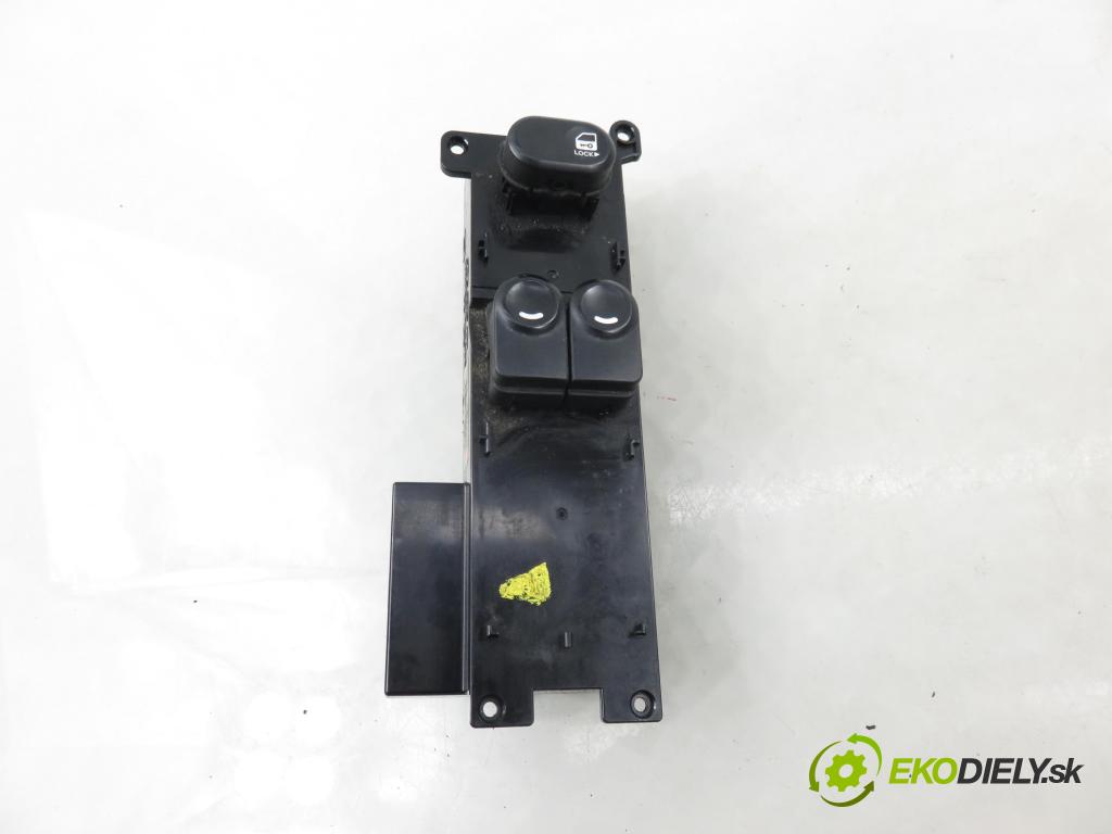 HYUNDAI i30 (FD) HB 2010 80,00 1.4 - G4FA 1396,00 Panel ovládania okien 935702L100