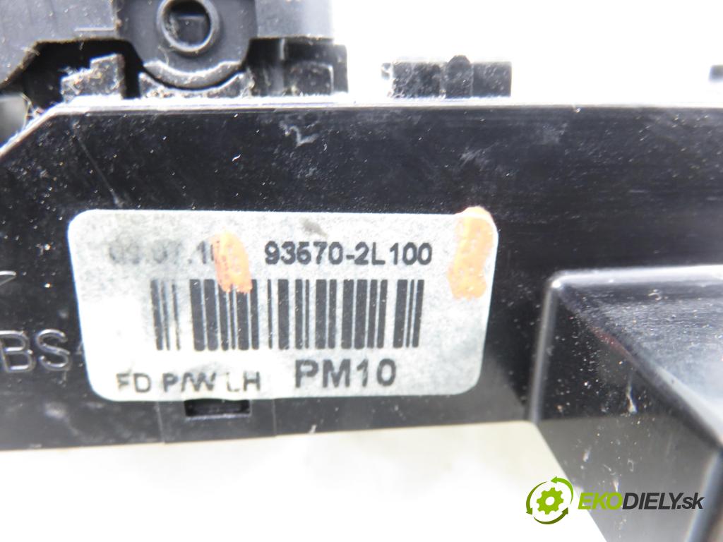 HYUNDAI i30 (FD) HB 2010 80,00 1.4 - G4FA 1396,00 Panel ovládania okien 935702L100