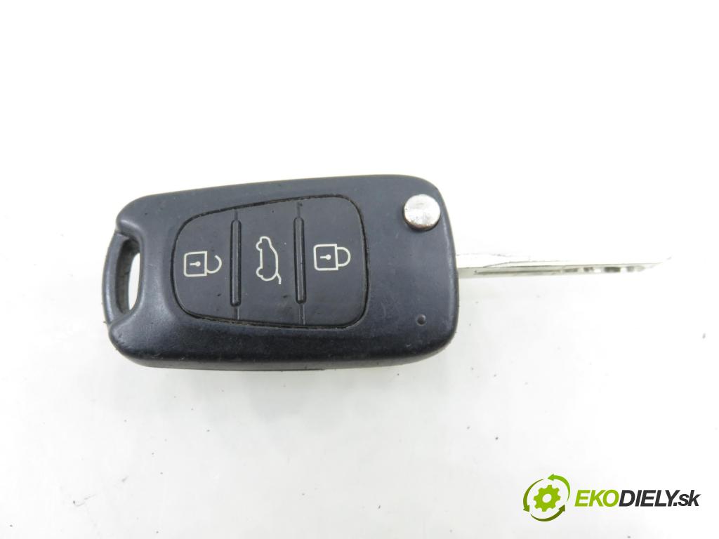 HYUNDAI i30 (FD) HB 2010 80,00 1.4 - G4FA 1396,00 spinačka / zámky FDZDC2