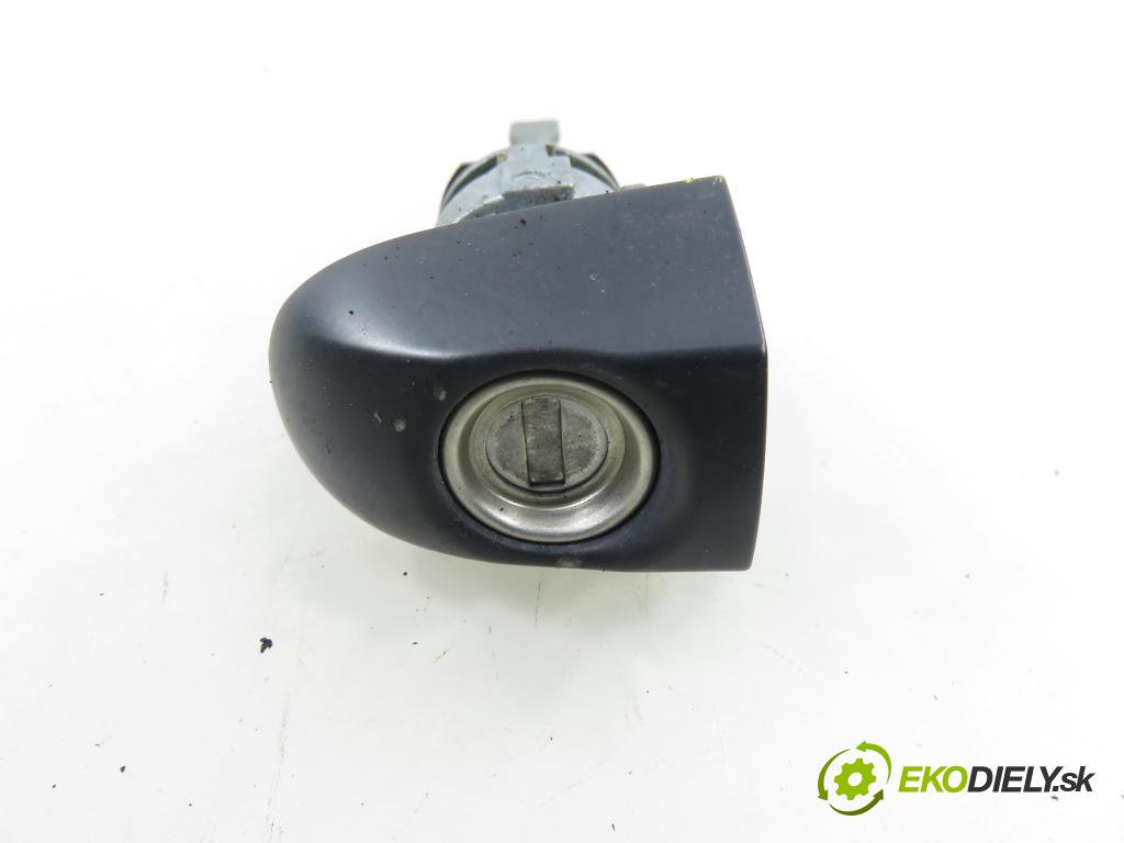 HYUNDAI i30 (FD) HB 2010 80,00 1.4 - G4FA 1396,00 spinačka / zámky FDZDC2