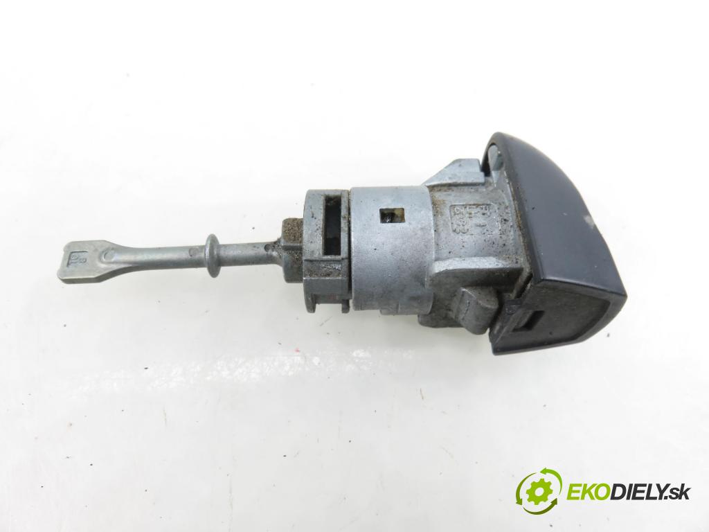 HYUNDAI i30 (FD) HB 2010 80,00 1.4 - G4FA 1396,00 spinačka / zámky FDZDC2