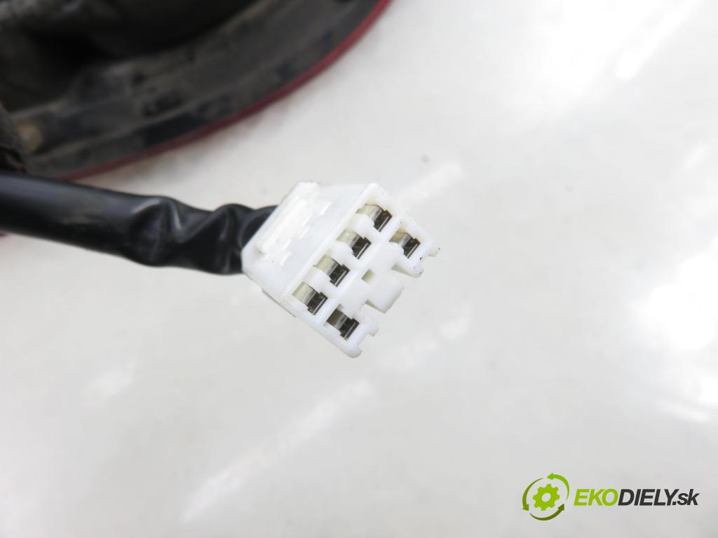 HYUNDAI i30 (FD) HB 2010 80,00 1.4 - G4FA 1396,00 Svetlo pravé zadné 924022R0