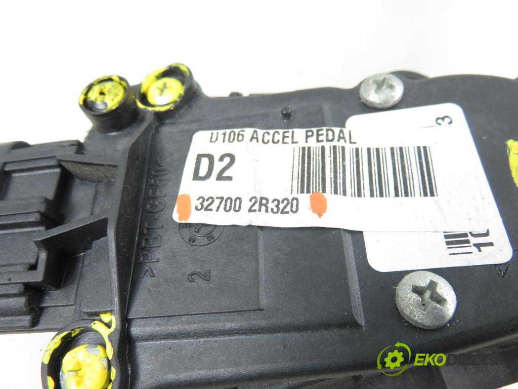 HYUNDAI i30 (FD) HB 2010 80,00 1.4 - G4FA 1396,00 potenciometr plynového pedálu 327002R320 (Potenciometr plynového pedálu)