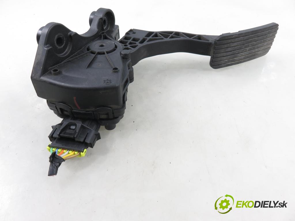 HYUNDAI i30 (FD) HB 2010 80,00 1.4 - G4FA 1396,00 potenciometr plynového pedálu 327002R320 (Potenciometr plynového pedálu)