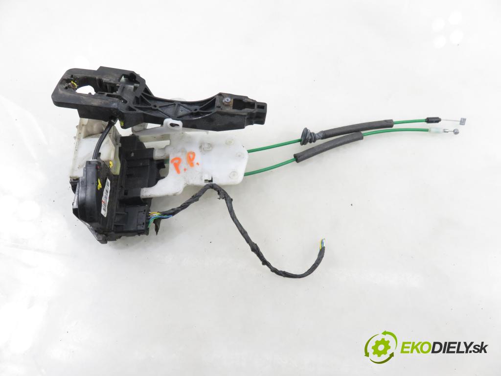 HYUNDAI i30 (FD) HB 2010 80,00 1.4 - G4FA 1396,00 zámok PPE 813202L030