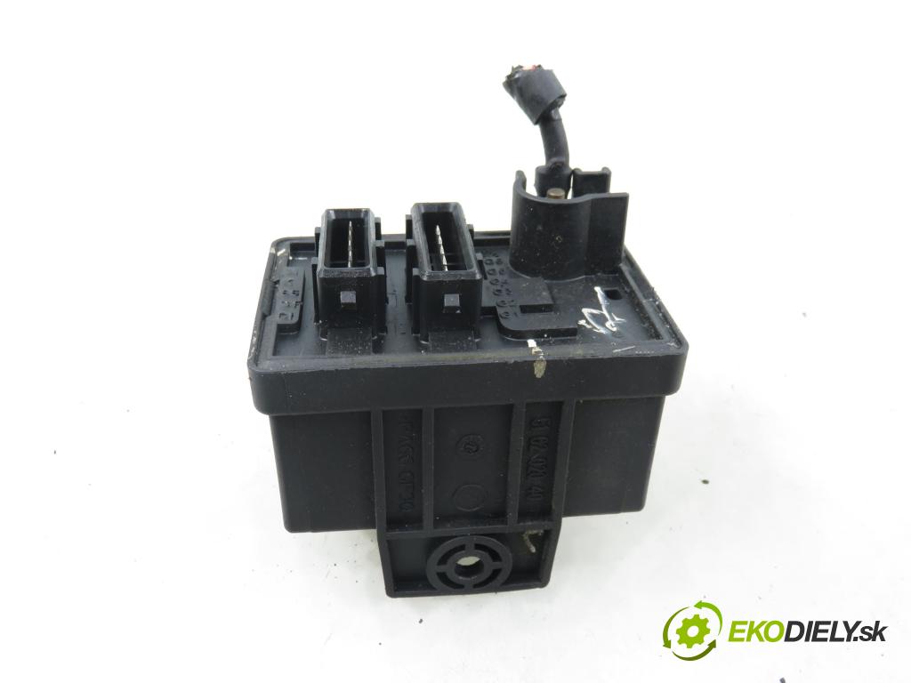 ALFA ROMEO GT (937_) COUPE 2005 110,00 1.9 JTD - 937 A5.000 1910,00 RELÉ: SWIEC: 51299012D ; 55233720