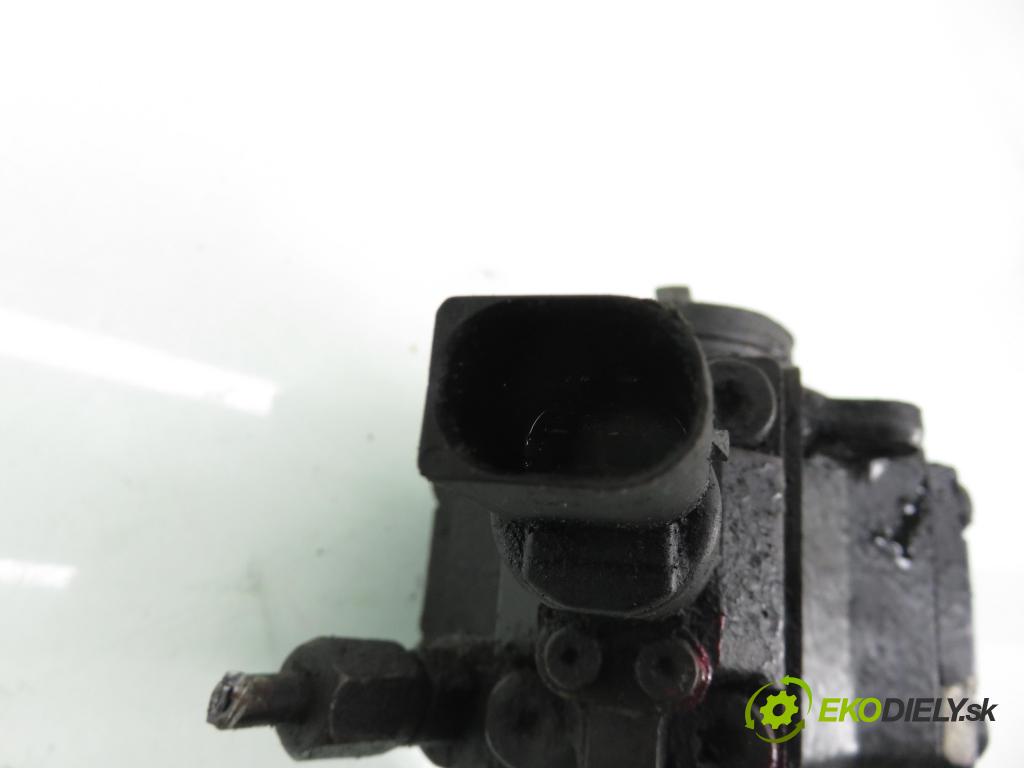 MERCEDES-BENZ VITO Autobus (638) BUS 2001 60,00 108 CDI 2.2 (638.194) - OM 611A (60 KW CDI) 2151,00 pumpa vysokého TLAK: 6110700601 ; 0445010013