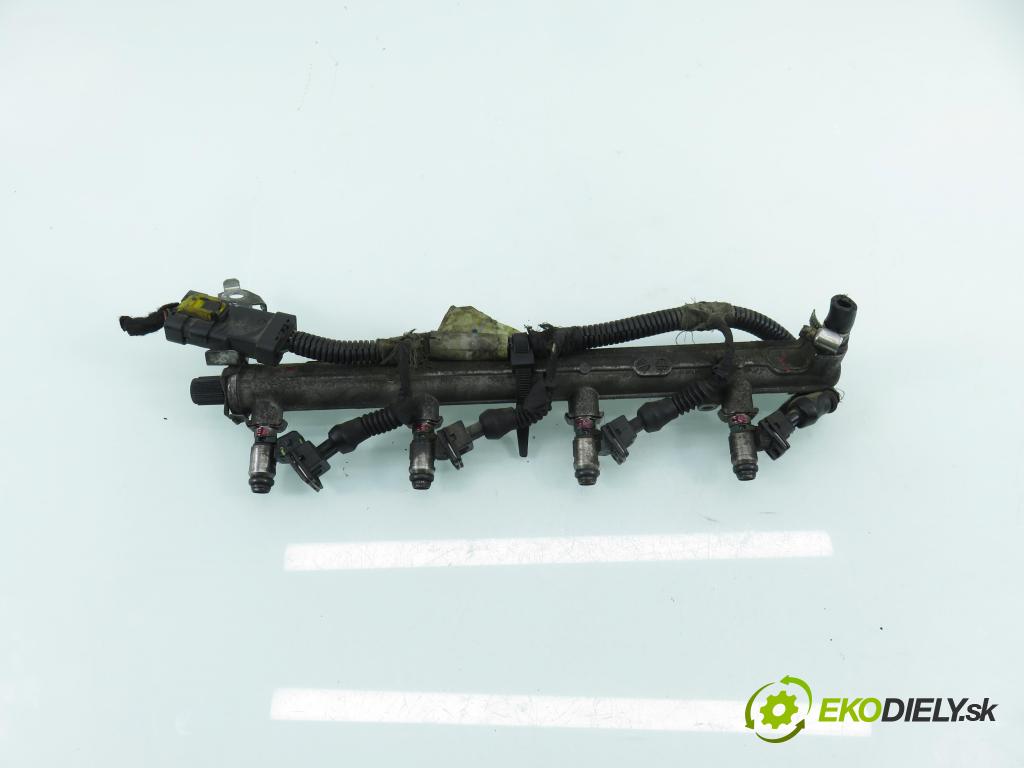 FIAT STILO (192_) HB 2004 76,00 1.6 16V 103 - 182 B6.000 1596,00 lišta vstřikovací IWP109 (Vstřikovací lišta)