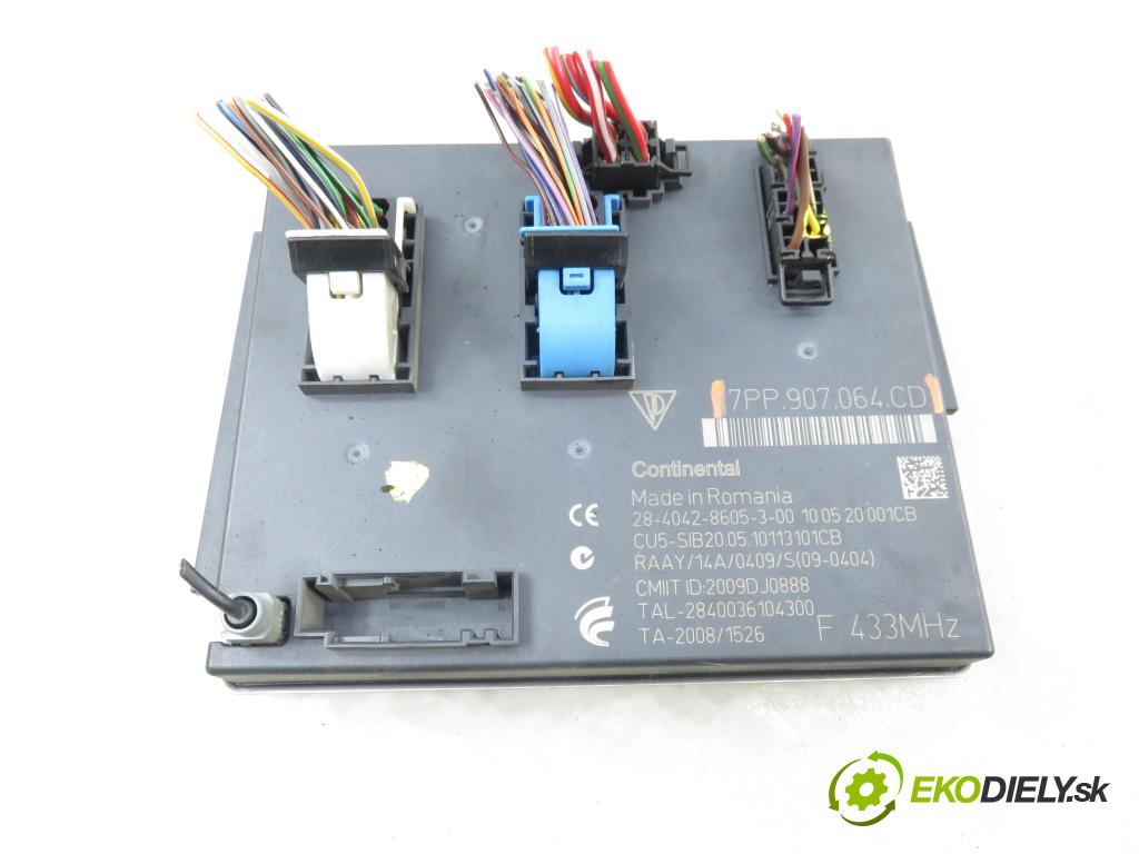 PORSCHE CAYENNE II (92A) SUV 2010 176,00 3.0 Diesel - M 05.9E 2967,00 MODUL komfortu 7PP907064CD